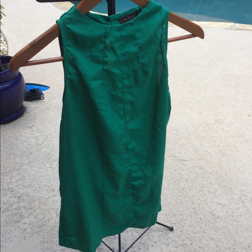 Green sleeveless Top